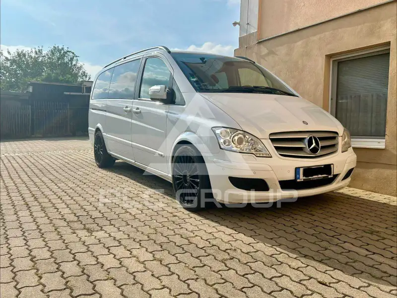 2011 Mercedes Benz Viano