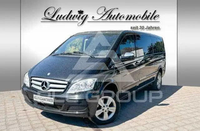 2011 Mercedes Benz Viano