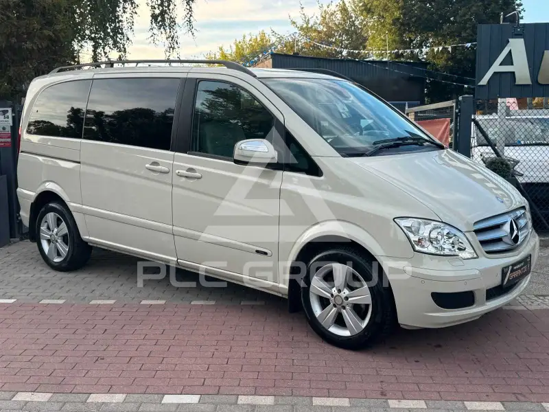 2011 Mercedes Benz Viano