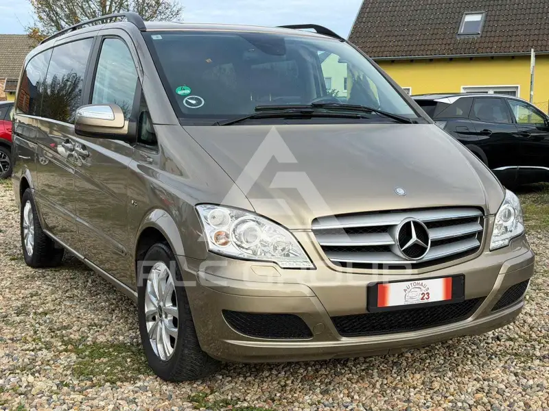 2011 Mercedes Benz Viano