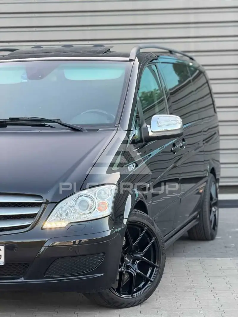2011 Mercedes Benz Viano