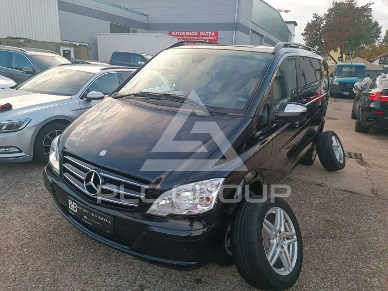 2011 Mercedes Benz Viano
