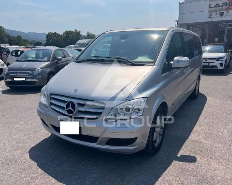 2011 Mercedes Benz Viano