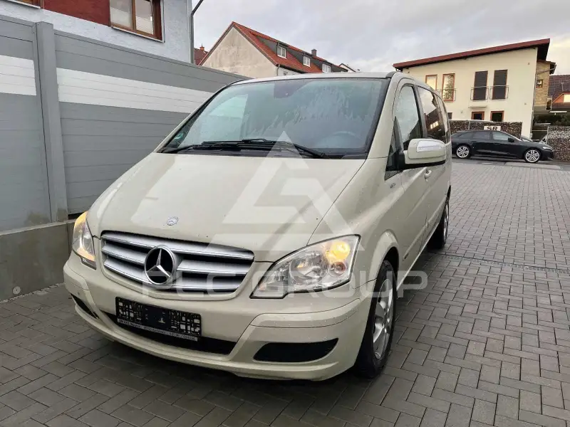 2011 Mercedes Benz Viano