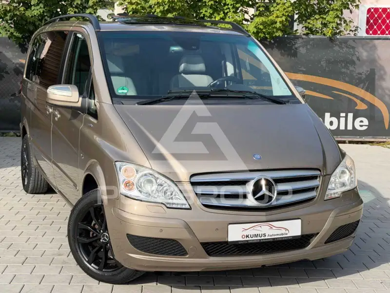 2011 Mercedes Benz Viano