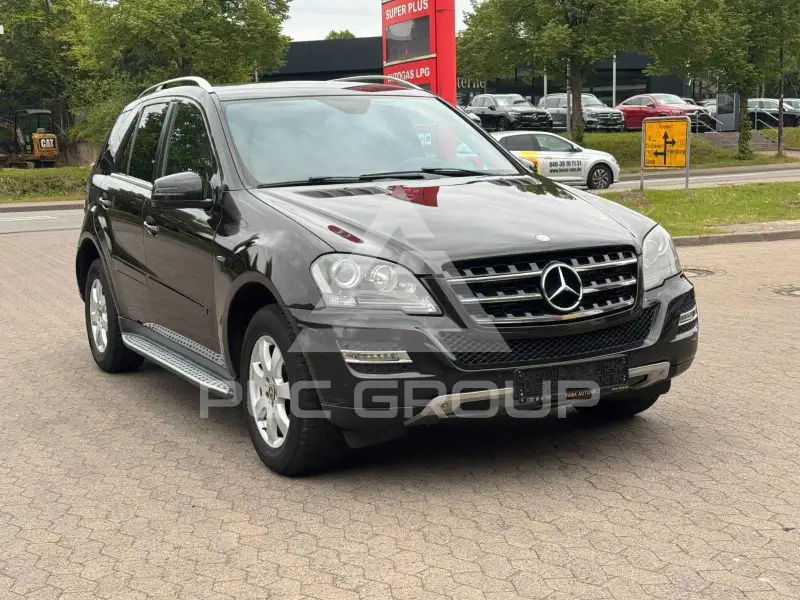 2011 Mercedes Benz ML 300