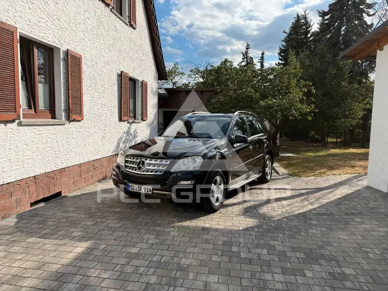 2011 Mercedes Benz ML 300