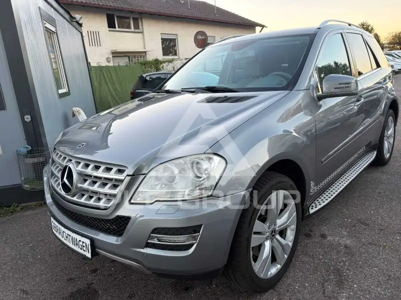 2011 Mercedes Benz ML 300