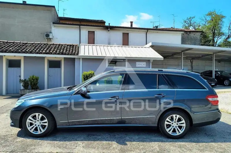 2011 Mercedes Benz E 200