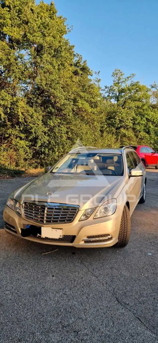 2011 Mercedes Benz E 200