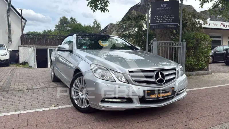 2011 Mercedes Benz E 200