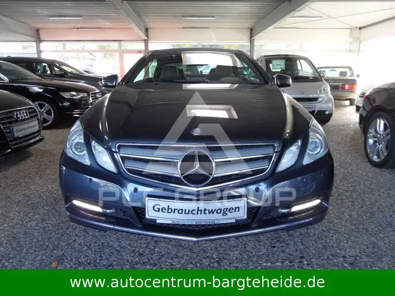 2011 Mercedes Benz E 200