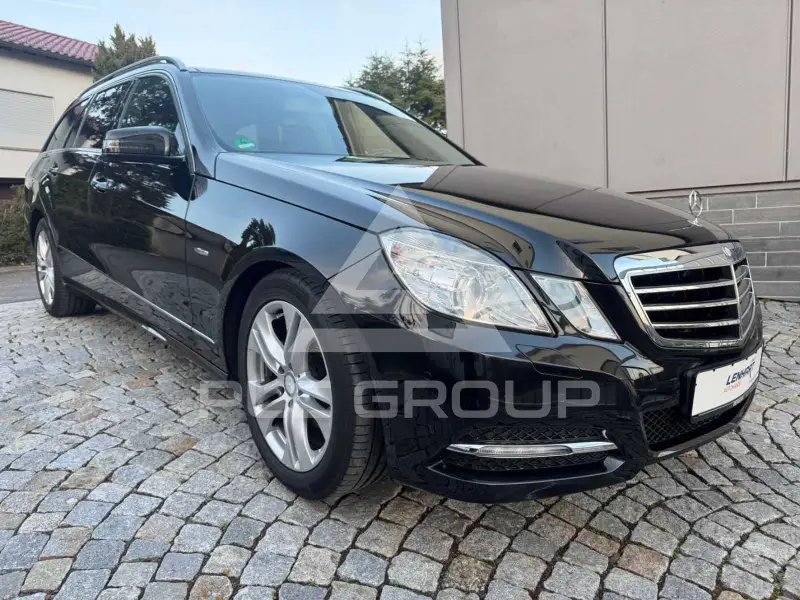 2011 Mercedes Benz E 200