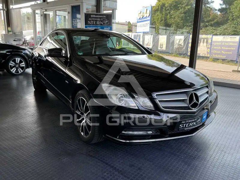 2011 Mercedes Benz E 200