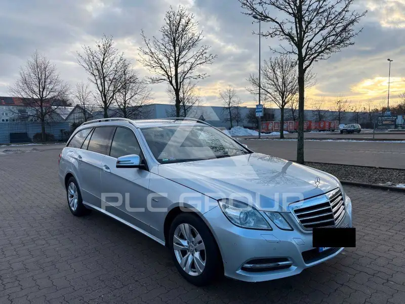 2011 Mercedes Benz E 200