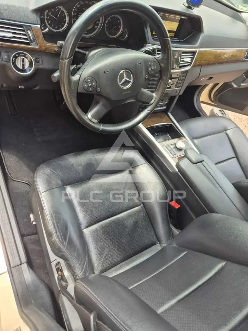 2011 Mercedes Benz E 200