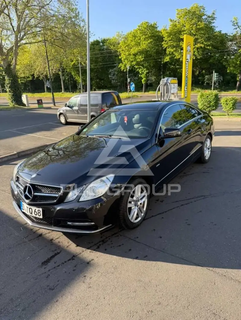2011 Mercedes Benz E 200