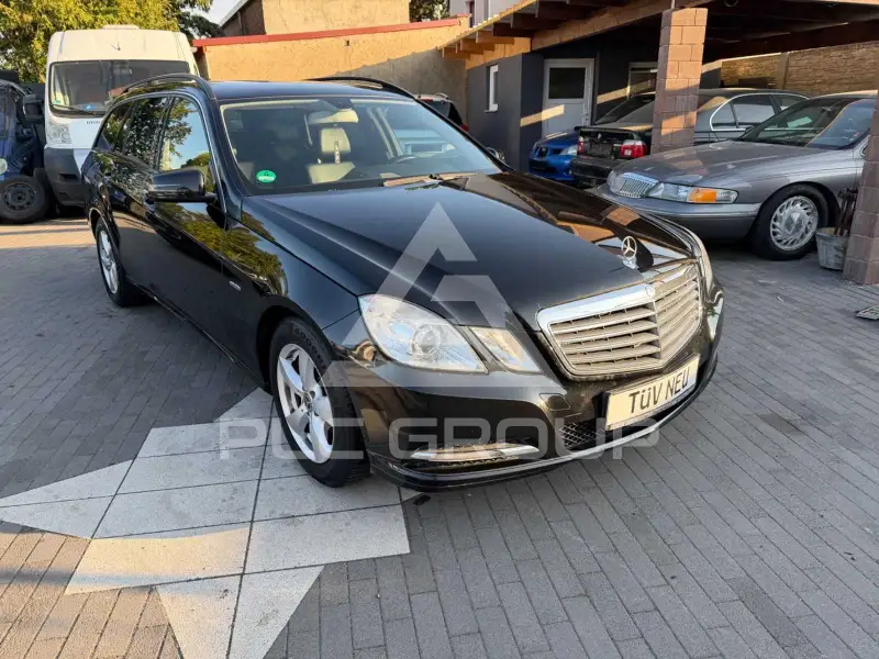 2011 Mercedes Benz E 200