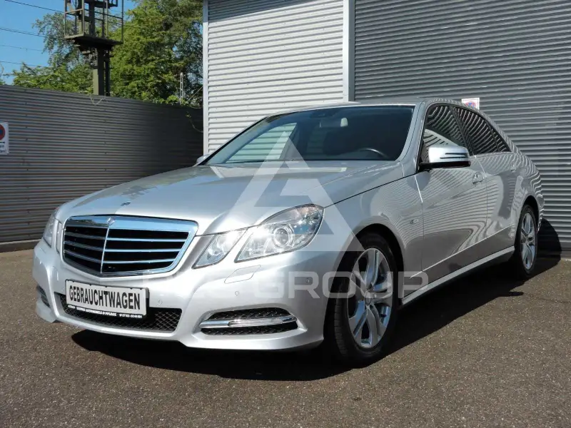 2011 Mercedes Benz E 200