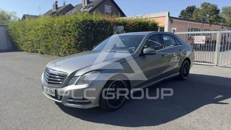 2011 Mercedes Benz E 200