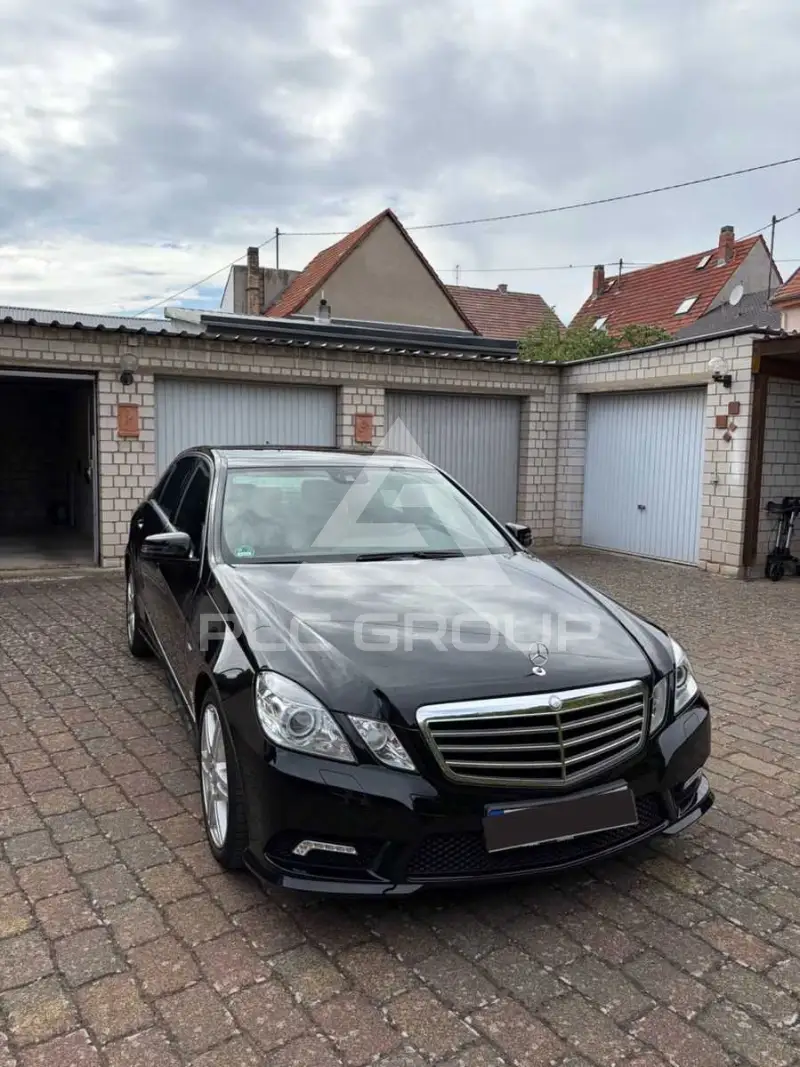 2011 Mercedes Benz E 200