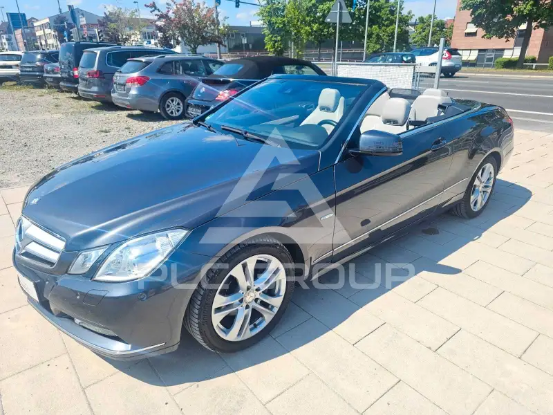 2011 Mercedes Benz E 200