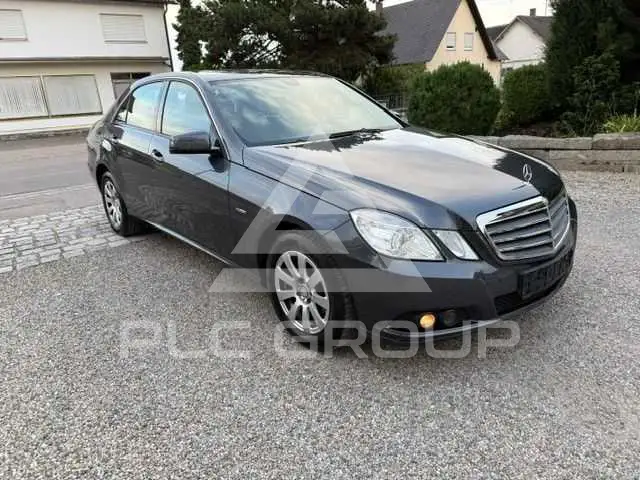 2011 Mercedes Benz E 200