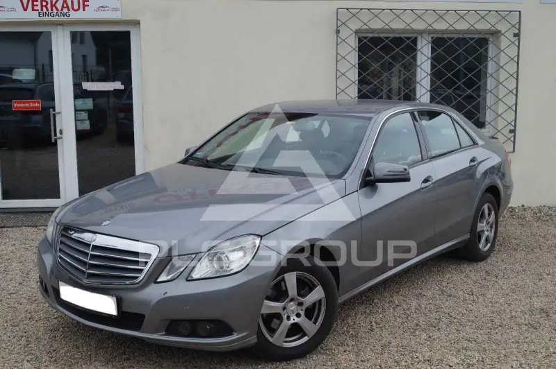 2011 Mercedes Benz E 200