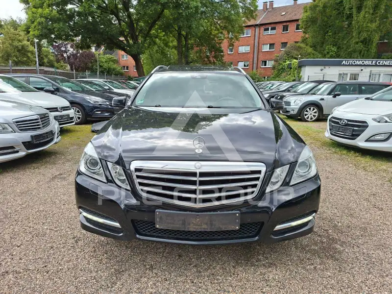 2011 Mercedes Benz E 200