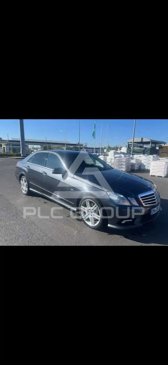 2011 Mercedes Benz E 200