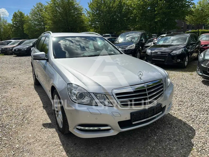 2011 Mercedes Benz E 200