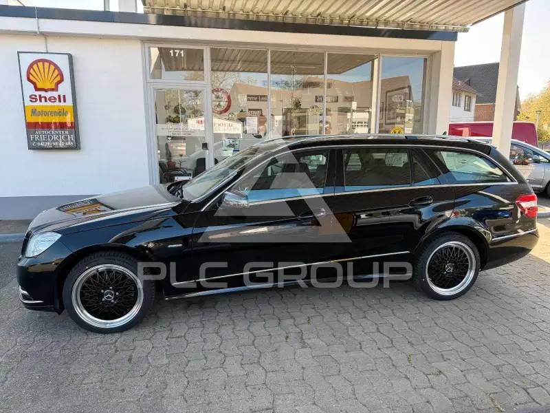2011 Mercedes Benz E 200
