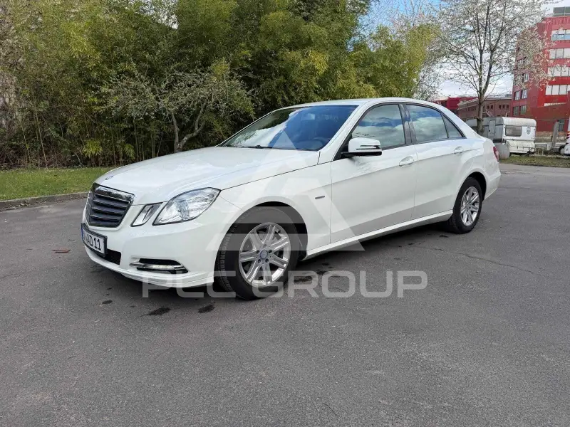 2011 Mercedes Benz E 200