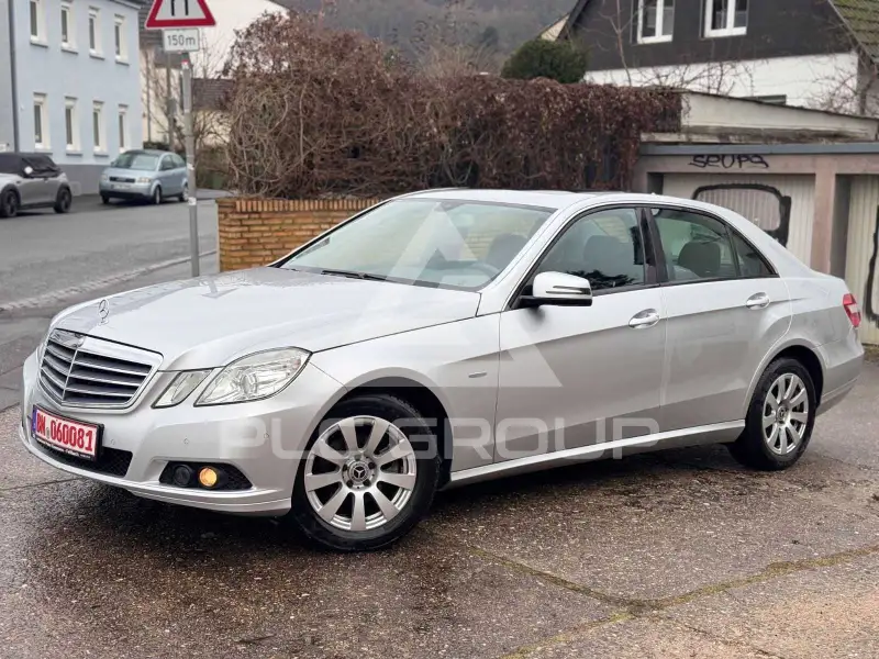 2011 Mercedes Benz E 200