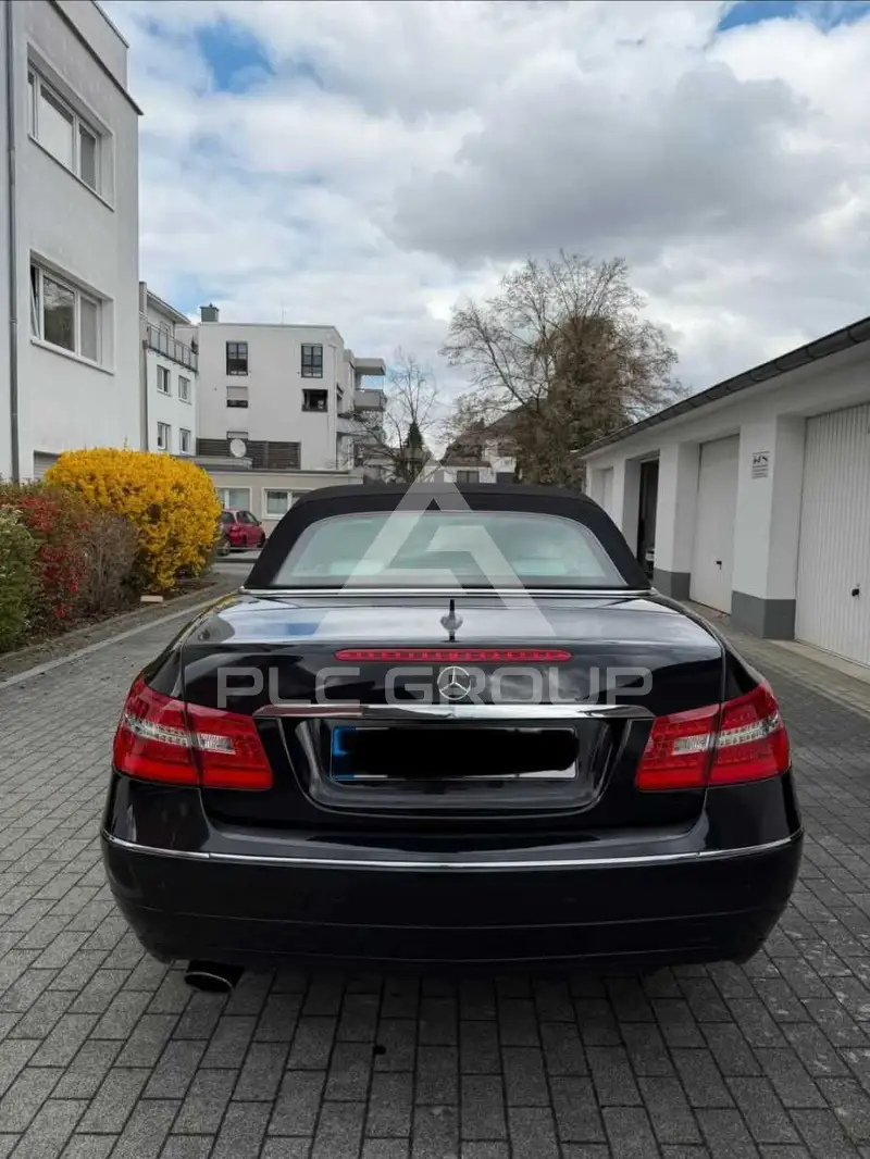 2011 Mercedes Benz E 200