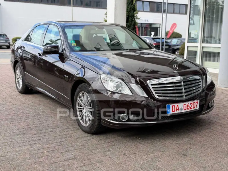 2011 Mercedes Benz E 200