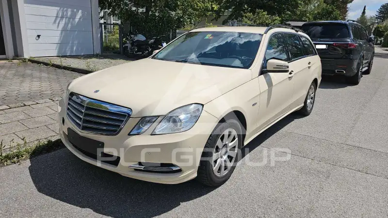 2011 Mercedes Benz E 200