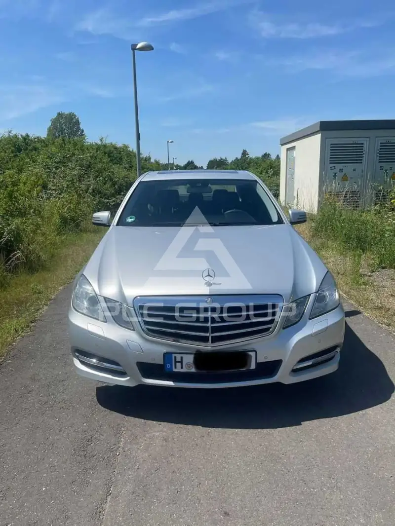 2011 Mercedes Benz E 200