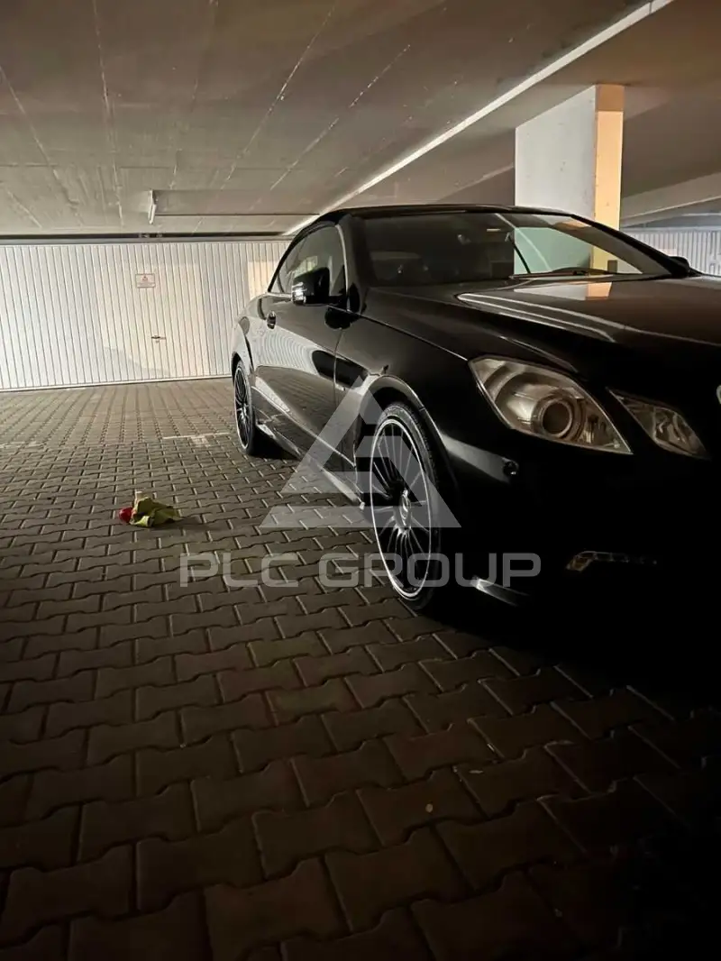 2011 Mercedes Benz E 200
