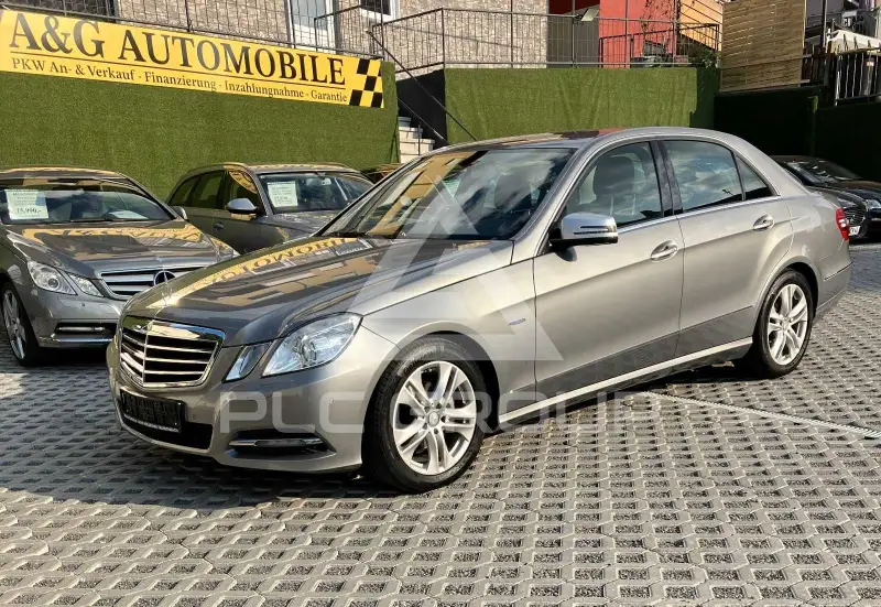 2011 Mercedes Benz E 200