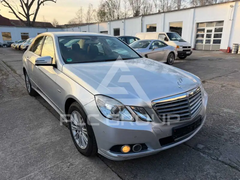 2011 Mercedes Benz E 200