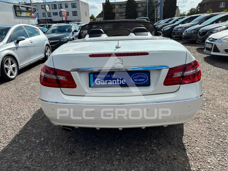 2011 Mercedes Benz E 200