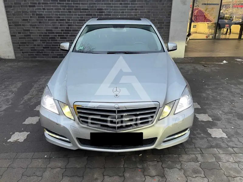 2011 Mercedes Benz E 200