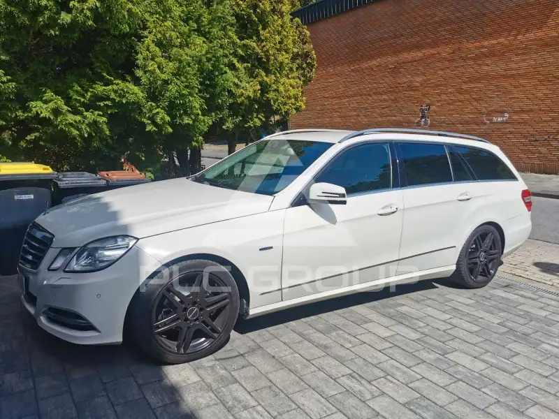 2011 Mercedes Benz E 200