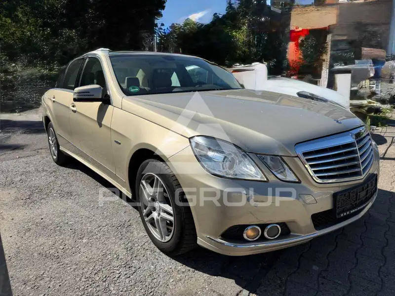 2011 Mercedes Benz E 200