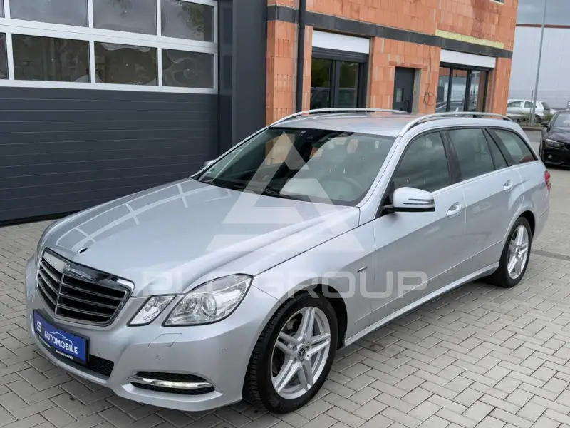 2011 Mercedes Benz E 200