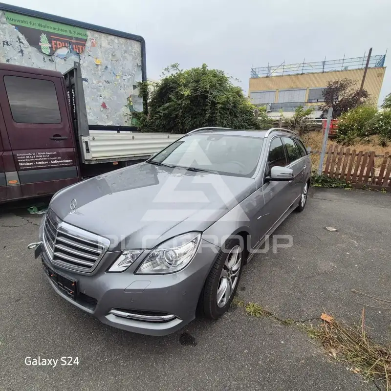 2011 Mercedes Benz E 200