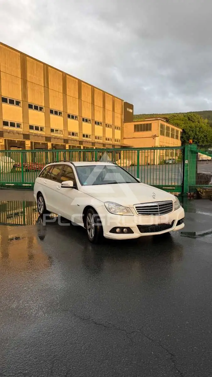 2011 Mercedes Benz C 200