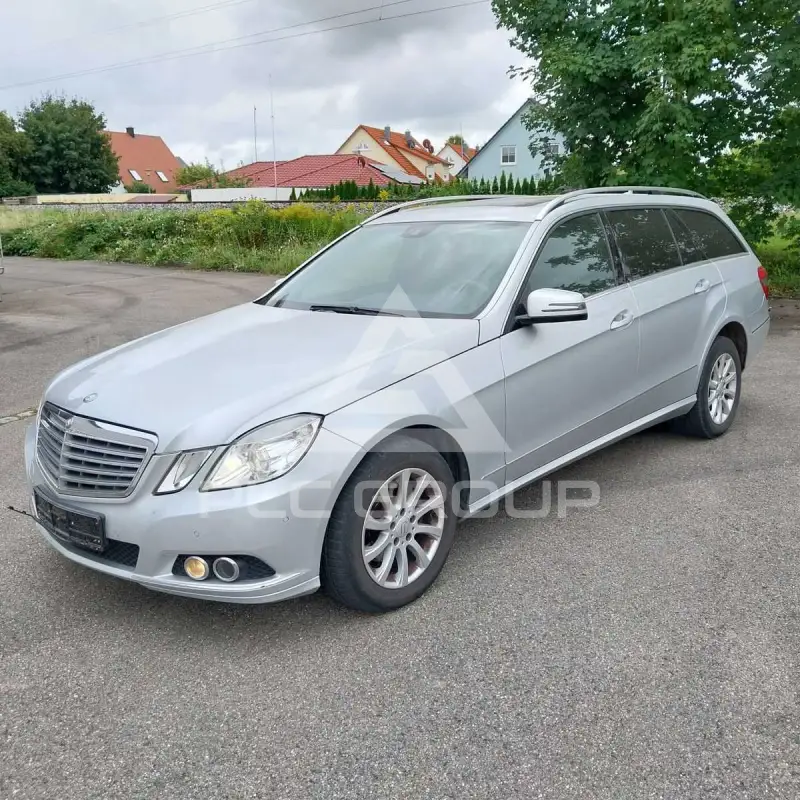 2011 Mercedes Benz E 220