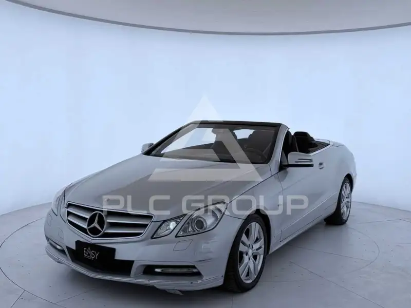 2011 Mercedes Benz E 220